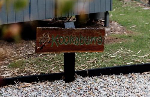 Rathdowney Casa | Tuckeroo Cottages - Kookaburra Cottage