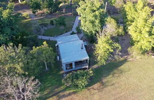 Rathdowney Casa | Tuckeroo Cottages - Kookaburra Cottage
