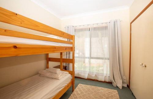 Point Lookout Casa | Tuckeroo + sleeps 10 + central