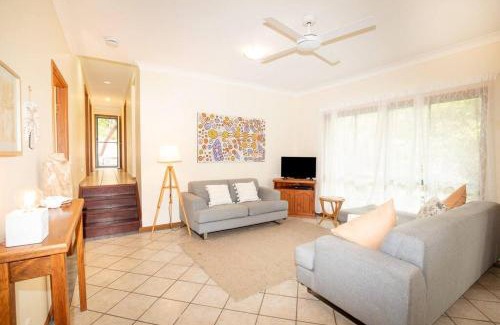 Point Lookout Casa | Tuckeroo + sleeps 10 + central