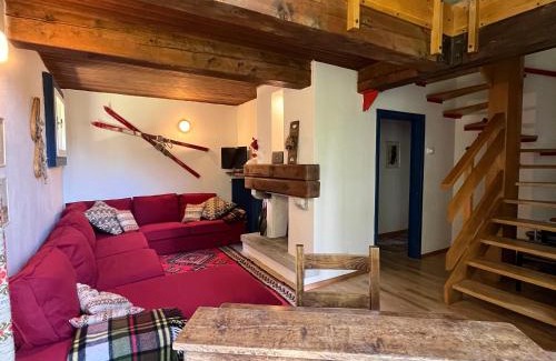 Campo Carlo Magno Apartamento | Tuckett Lodge - A large flat for families and groups of friends