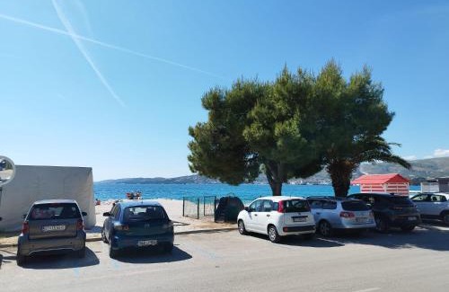 Okrug Gornji Apartamento | Tudija apartment3-West side place, 90m2, big terrace, beautiful beach front view
