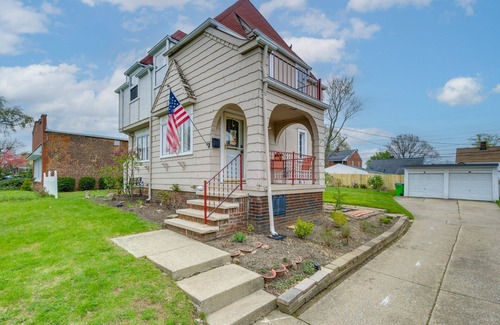 Garfield Heights Casa | Tudor Chalet-Historical home w/modern amenities n gardens. Close to I-480/I- 77!