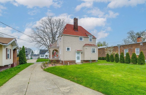 Garfield Heights Casa | Tudor Chalet-Historical home w/modern amenities n gardens. Close to I-480/I- 77!
