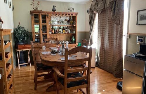Cochrane Casa | Tudor House Bed and Breakfast