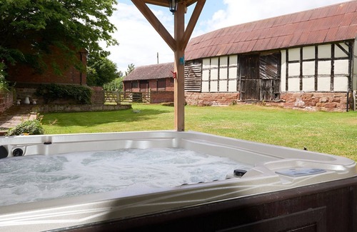 Dunhampton Cabaña | Tudor Manor and The Coach House - pet friendly with a hot tub and games room