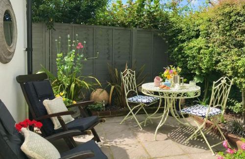 Durweston Casa | Tudor Rose Cottage