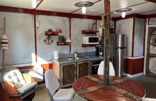 Bayfield Cabina | Tug Boat- Deluxe Cabin #4 on map