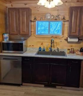 South Rutland Casa | Tug Hill Fisherman's Paradise Rural and Quiet - Whole Home