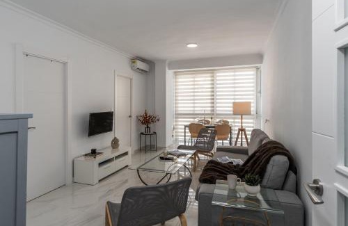 Figares Apartamento | tuGuest Alhamar Apartment