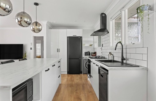 Gisborne Casa | Tui Cottage, Tui Cottage, 5min walk to CBD