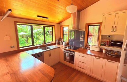Collingwood Casa | Tui Lodge - Getaway in Collingwood