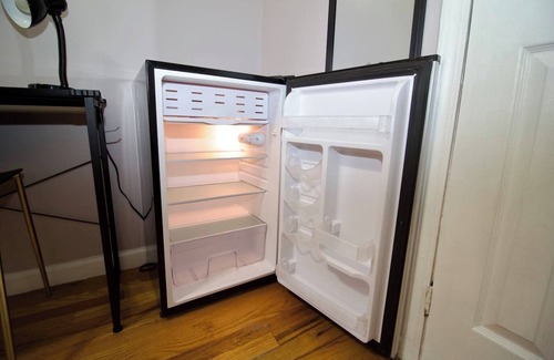Bedford-Stuyvesant Apartamento | Tuk Ahoy - Emerald Suite (2C)