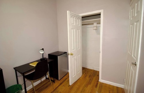 Bedford-Stuyvesant Apartamento | Tuk Ahoy - Emerald Suite (2C)