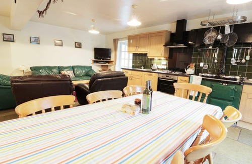 Perth Cabaña | TULCHAN LODGE, admite mascotas, con chimenea en Crieff, Ref 953719