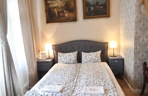 Szolnok Cama Y Desayuno | Tulipán Villa Panzió