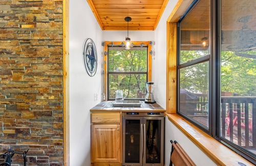 Camdenton Casa | Tulip House - 3 bedroom in back of cove