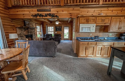 Millersburg Cabina | Tulip Poplar at Tranquil Acres