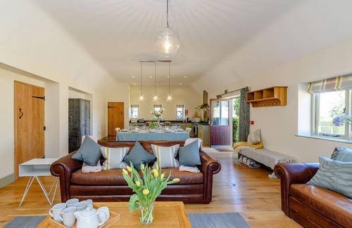 Dyrham Cabaña | Tull - sleeps 8 guests in 4 bedrooms