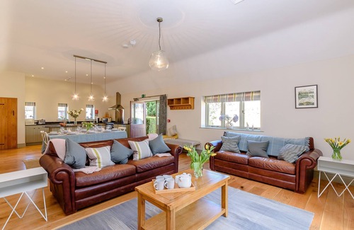 Dyrham Cabaña | Tull - sleeps 8 guests in 4 bedrooms