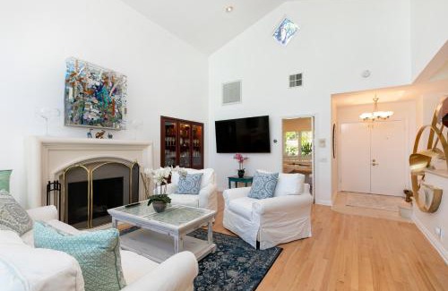 Beverly Hills Casa | Tullis Charm