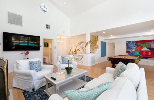 Beverly Hills Casa | Tullis Charm