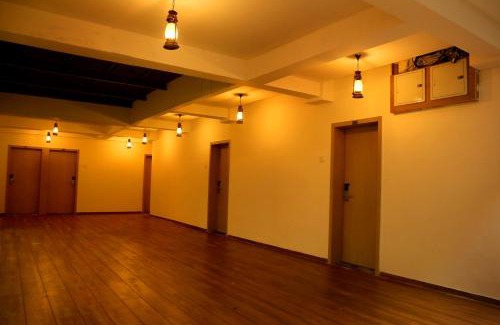 Rajkot Hotel | Tulsi Rooms N Banquite