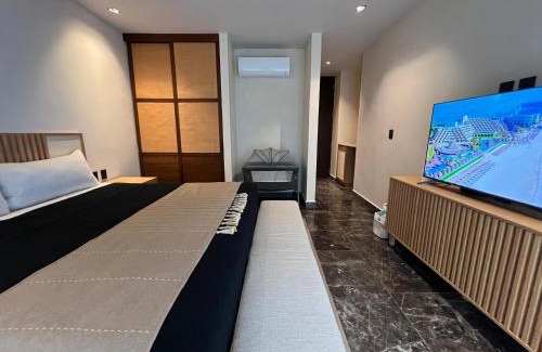 Playa Paraiso Apartamento | Tulum 2BR Jacuzzi Privado Lujo & Piscinas Humana 800m Playa