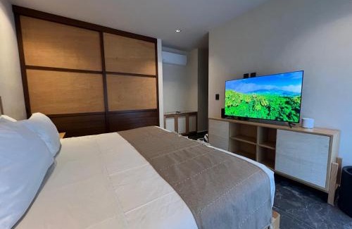 Playa Paraiso Apartamento | Tulum 2BR Jacuzzi Privado Lujo & Piscinas Humana 800m Playa
