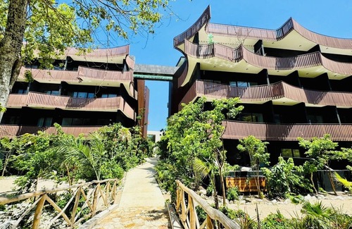 Playa Paraiso Apartamento | Tulum Hotel Zone | Ocean View Rooftop + Beach Club Access, Couples & Family