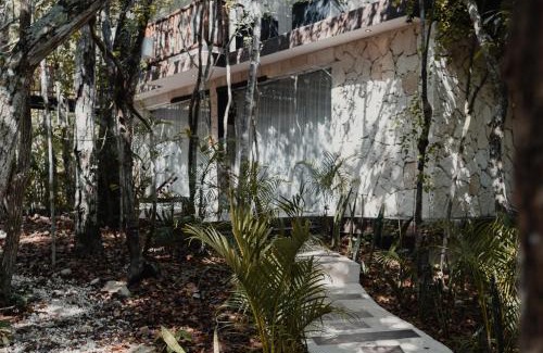 Chemuyil Casa | Tulum Jungle Villa Aire