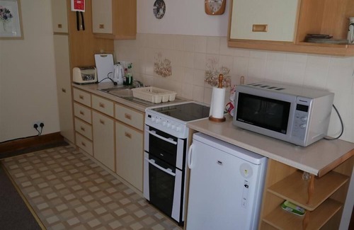 Colvend Cabaña | Tumbling Banks - a cottage that sleeps 4 guests in 2 bedrooms