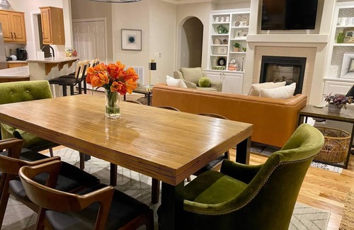 Bella Vista Casa | Tunnel Vision Trailside Retreat!