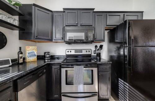 Pooler Casa | Tupelo Honey - 6 BR, Sleeps 16+