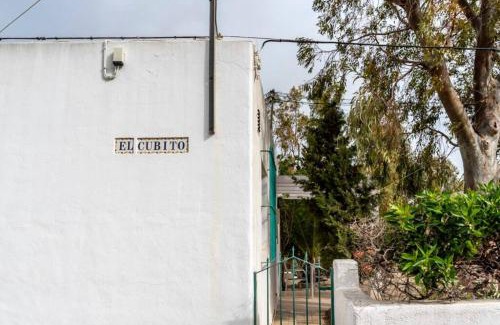El Pozo de los Frailes Apartamento | TurAlmeria - Casa Tranquila con Jardín y Aparcamiento privado