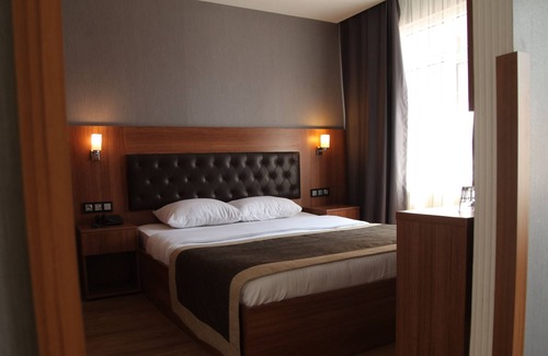 Buyukcekmece Hotel | Turizoom Beach Resort Kumburgaz