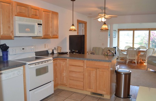 Deep Hole Casa | Turn of the Creek - 2BR home, W/F, Water Access home deck & dock.NO LINENS