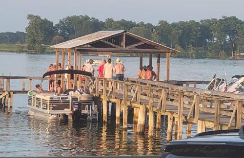 Lake Village Casa | Turn On Inn