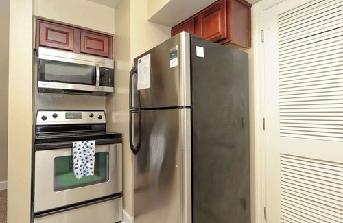 Oxford Condominio | Turnberry's Top-Floor by Apex Short Term Stays