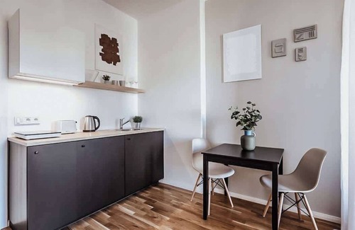 Zizkov Apartamento | TurnKey | King George Studio III