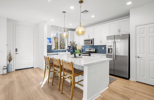 Spring Valley Casa | Turnkey Luxury in a Stunning New Build 3 Bedroom Home