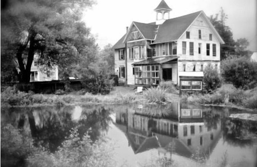 Bloomville Casa | Turquesa Granero Catskills 1800 Carriage House Granero w / Estanque / Mtns / Eventos