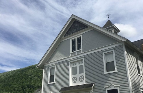 Bloomville Casa | Turquesa Granero Catskills 1800 Carriage House Granero w / Estanque / Mtns / Eventos