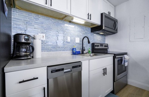 Bolongo Bay Condominio | Turquoise Dreams- 2br Condo- pool, restaurant and beach!