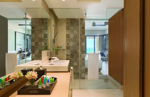 Punta Cancún Complejo | Turquoize at Hyatt Ziva Cancun - Adults Only - All Inclusive