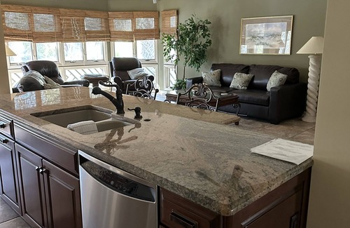 Kiawah Island Villa | Turtle Cove Plano de planta abierto de 2 camas / 2 baños Turtle Cove Villa Se aceptan mascotas
