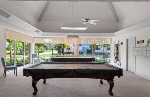 Central Naples Condominio | TURTLE LAKE 2BR/2BA - GOLF COURSE VIEW /RESORT STYLE AMENITIES /MINUTES TO BEACH