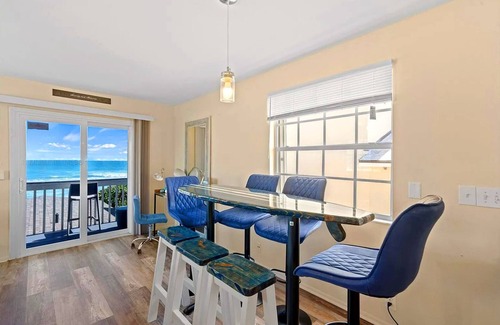 Melbourne Beach Apartamento | Turtle's Eggs Beach Front Unit# 02