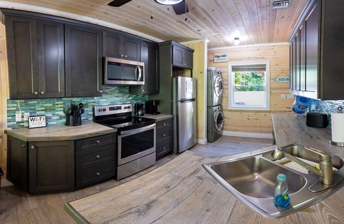 Spanish Wells Casa | Turtle Shell Cottage / 1 minuto a pie de Spectacular Beach en la tranquila calle sin salida