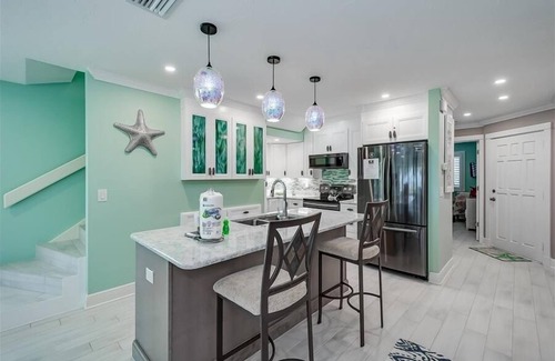 Boca Grande Casa | Turtleback 11 - 3 Bed / 3 Bath - Beachfront - Community Pool - Close to Village - Sleeps 6
